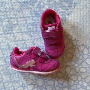 Puma toddler sneakers size US7